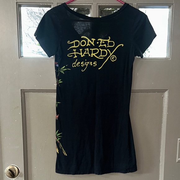 Ed Hardy Vintage Tee with Colorful Parrot Design - Picture 4 of 5